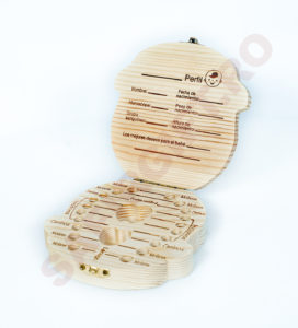 cdl002 Cutie de lemn pentru dintii de lapte baiat wm 4 Cutie de lemn pentru dintii de lapte baiat