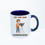 CN039 Cel mai bun cameraman alba cu maner albastru Cana personalizata Cel mai bun cameraman