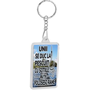 Breloc personalizat unii se duc la pesuit cu sotiile alti folosesc rame , cadouri pentru pescari si pescuit